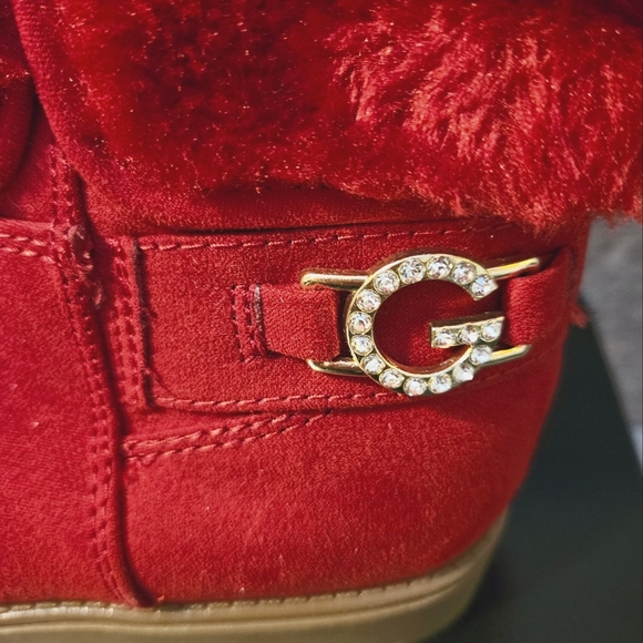 G By Guess red boots with faux fur and charm size 6 - Picture 3 of 9